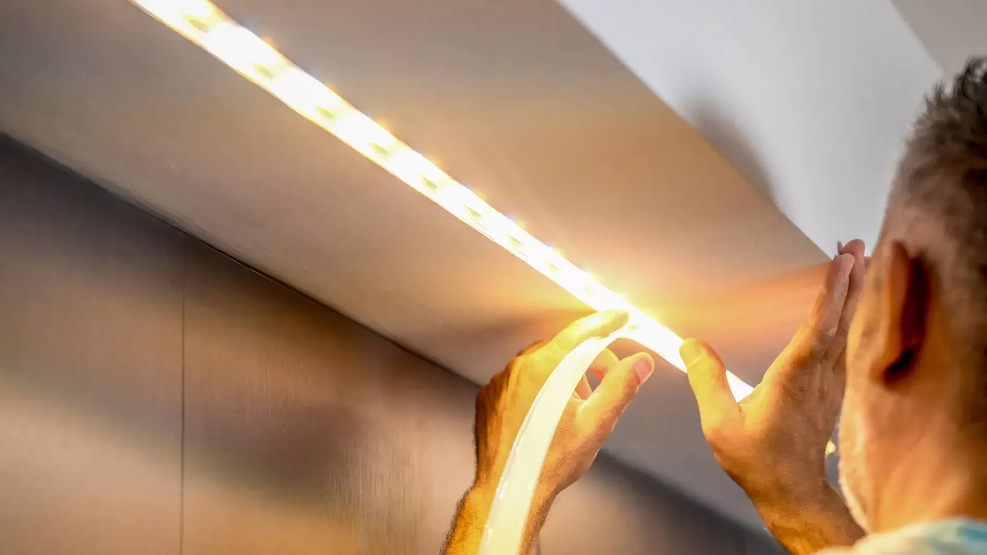 Benefits of LED Lighting, Particularly for Electricians