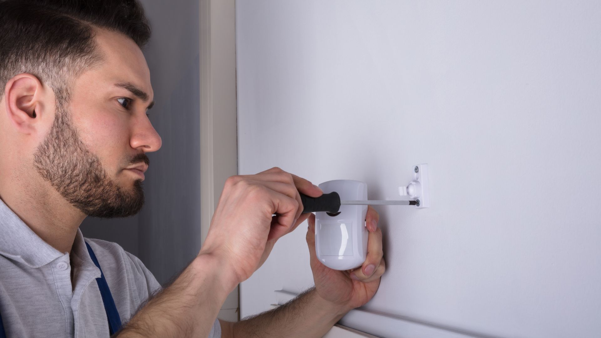 Electricians' Motion Sensor Light Installation and Replacement Services