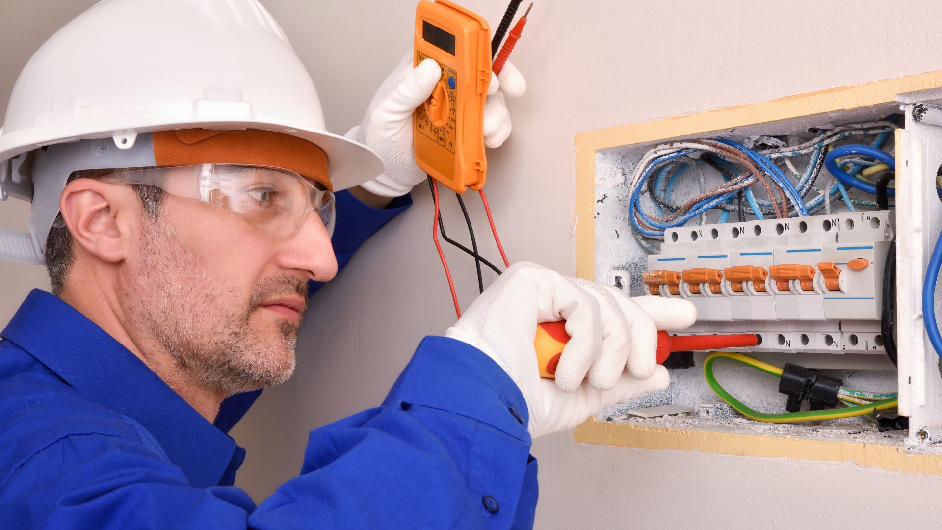 The Importance of Emergency Electricians (1)