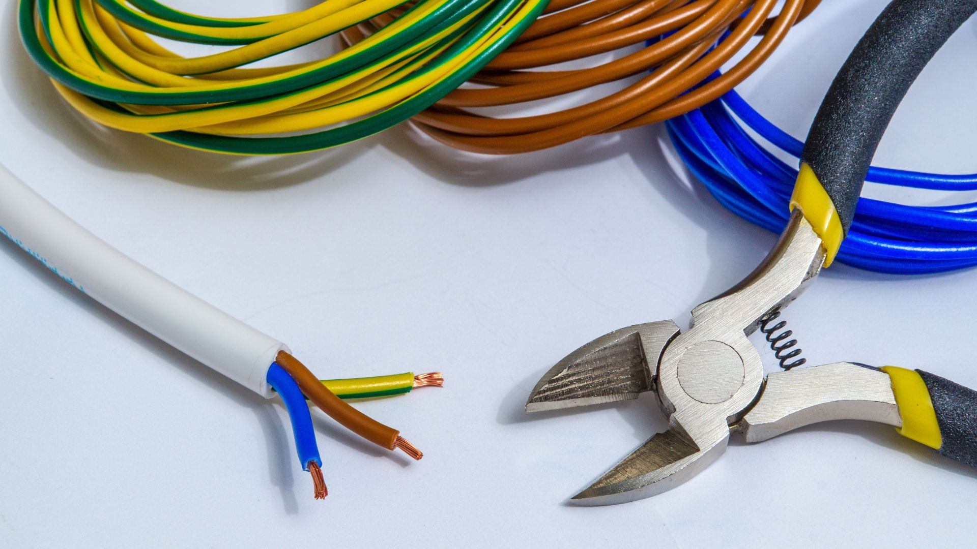 Brief Guide to Choosing the Right Electrical Wiring for Your Home in Mississauga 2