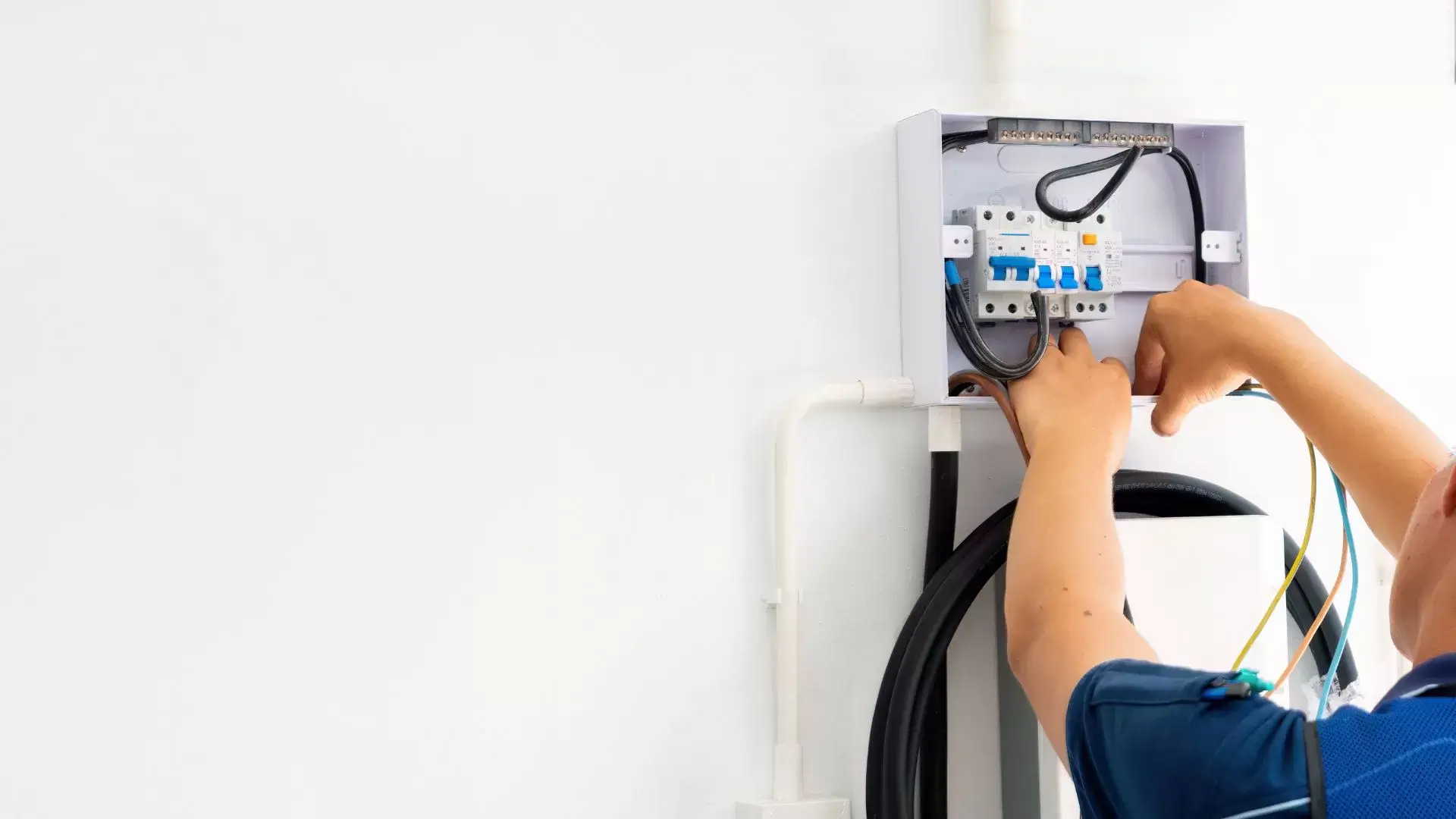 Explore Diverse Charger Installation Solutions Offered by Mississauga's Expert Electricians