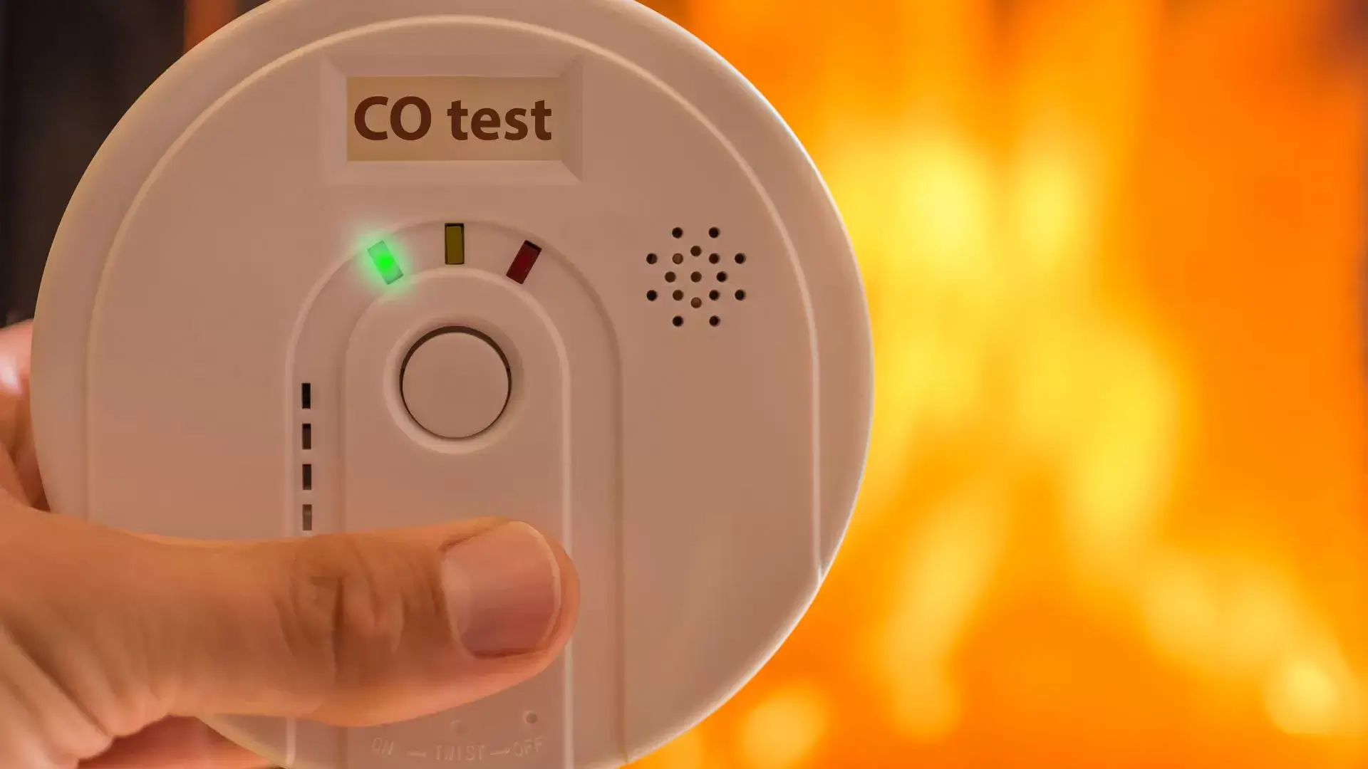 Functionality and Detection Methods of Carbon Monoxide Detectors and Smoke Alarms by Electricians