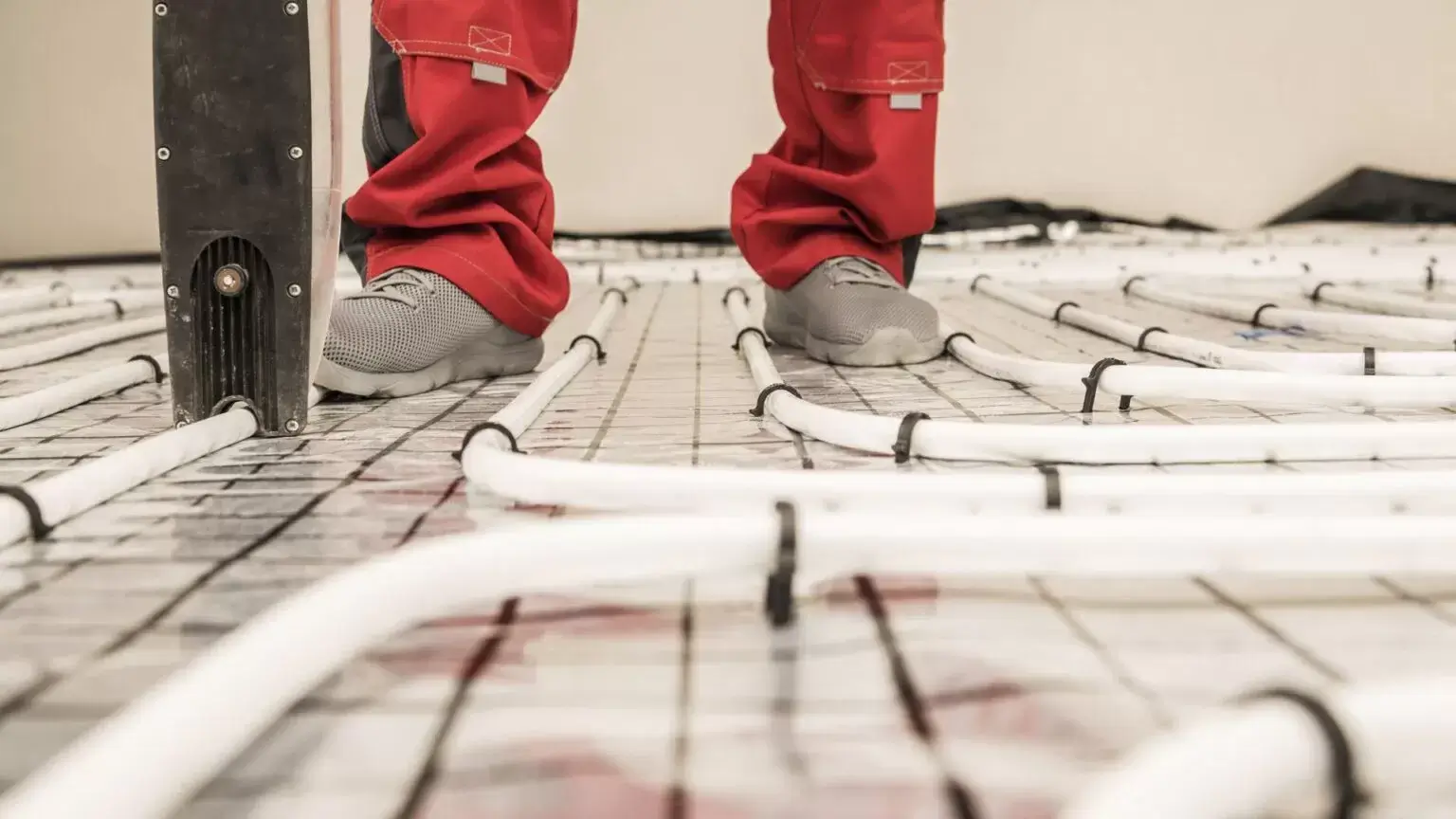 Advantages of Installing a Radiant Floor Heating System: Expertise by Electricians